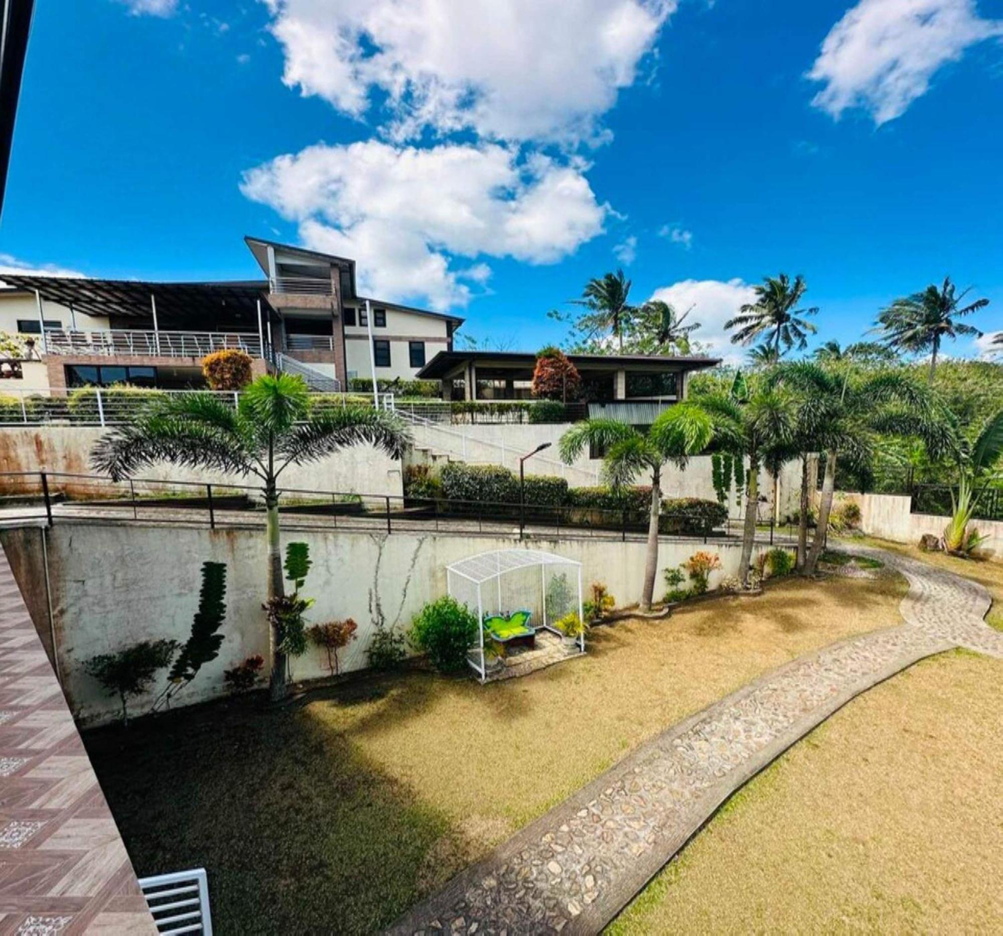 Oyo 1067 Villa Sofia At Silang 따가이따이 외부 사진